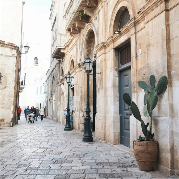 Meet Me - Picture 4 of 16